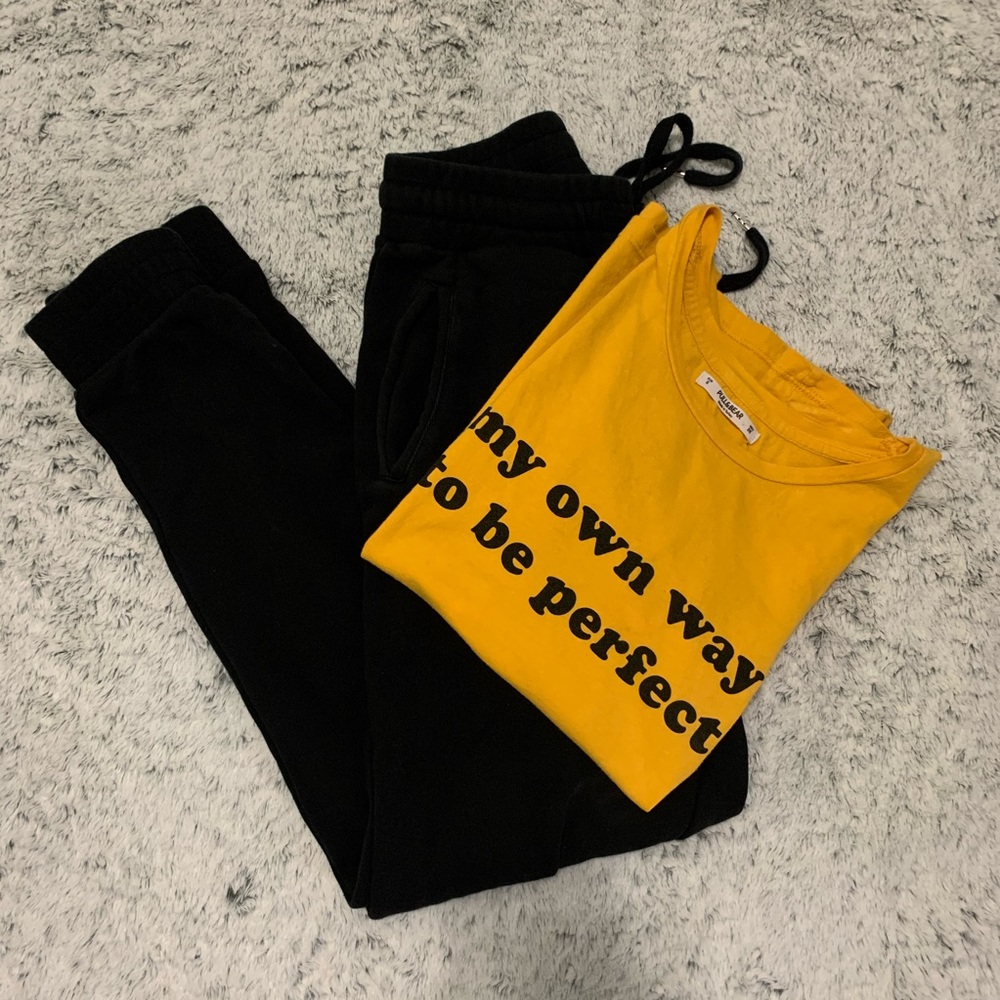 Pull&Bear Yellow Top - Picture 3 of 3